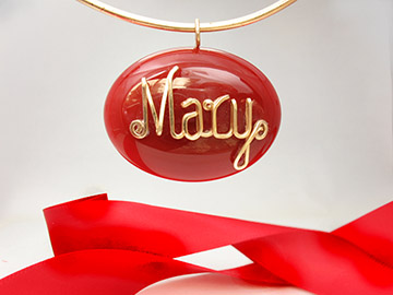 personalized name necklac in gold wire 