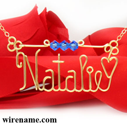Personalized wire name necklace in gold wire Natalie