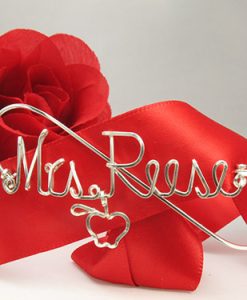 Personalized wire names pin