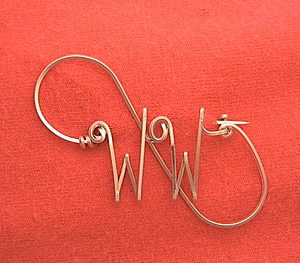 Personalized initials pin brooch in silver or gold wire