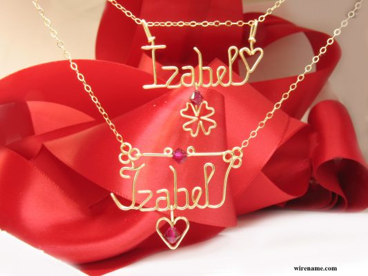 personalized-wire-name-necklace-heart-pendant-4-leaf-clove-charm